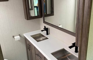 Luxury Rear kitchen Grand Design Solitude