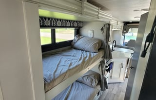 2022 Jayco Alante 29F- Mary