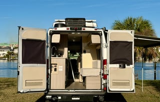 2024 Jayco Swift 20D (Sleeps 4!)