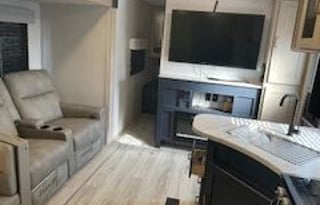 Sandy Cheeks RV Rentals Avenger  (DELIVERY ONLY)