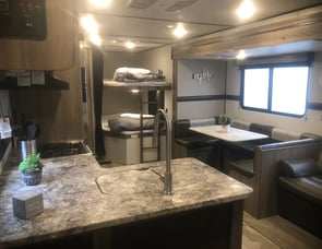 CrossRoads RV Zinger Lite ZR270BH