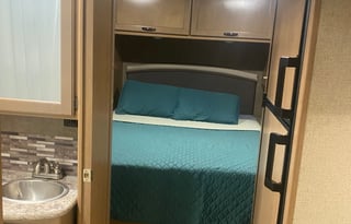 2020 Thor Motor Coach Chateau 28Z