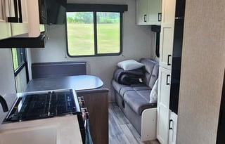 2025 Jayco Jay Flight SLX 210 QB Travel Trailer