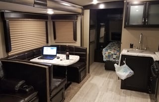 2017 Grand Design Imagine 2800BH