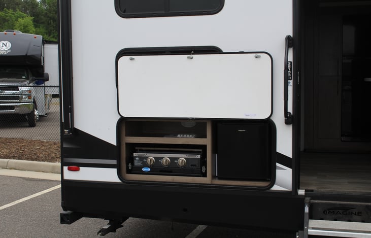 Outdoor Griddle and Small Fridge for cooking outdoors.