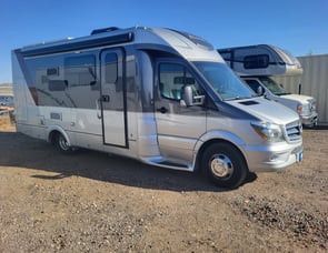 Regency RV Ultra Brougham UB25MB