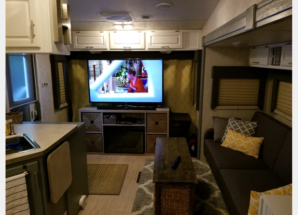 Travel Trailer rentals in Mustang