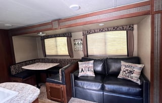 Cavs Camper - Beautiful 37' TT with Bunk House!!