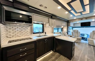 2023 Venetian 1.5 Bath "Suzie"