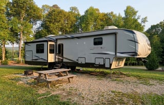 2022 Cherokee Arctic Wolf 3660 Suite