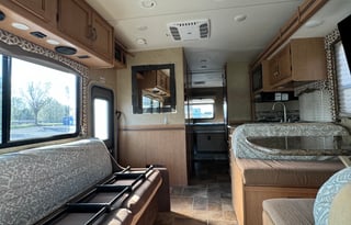2016 Thor Motor Coach Four Winds 29G. "Let's Go!"