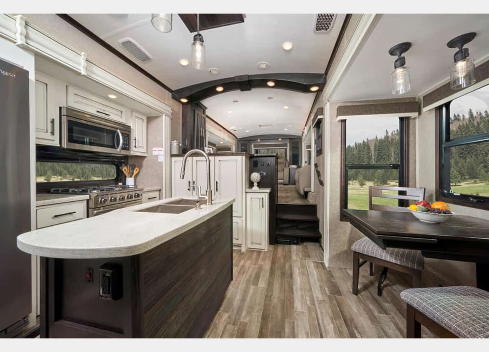 Fifth Wheel rentals in Phoenix