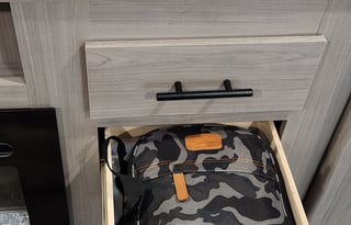 Sleeps 5 With an Electric Fireplace/coffee Maker