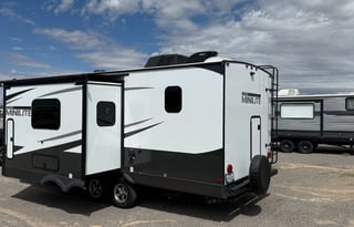 Rockwood Mini: Bunks, Murphy Bed, Outdoor Kitchen!