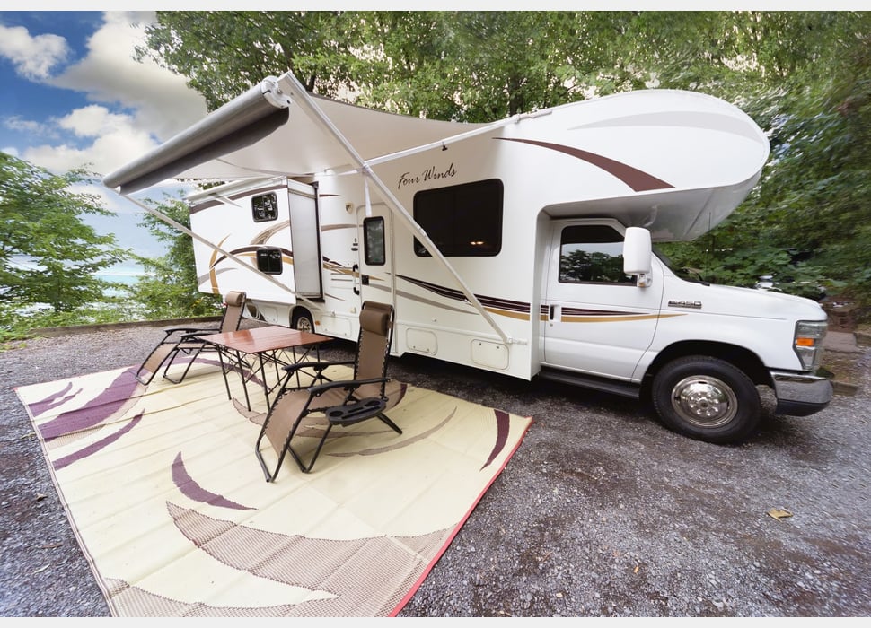 Class C Motor Home rentals in Glen Rock