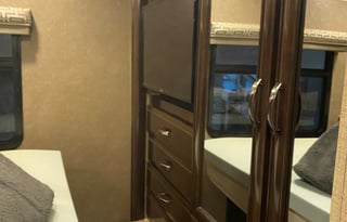 2017 Thor Motor Coach Quantum LF31