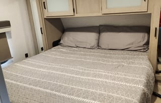 "HULK" 2023 37ft Forest River Wildwood 31KQBTSX