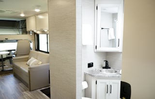 BRAND NEW Family Friendly Class A RV, Sleeps 8