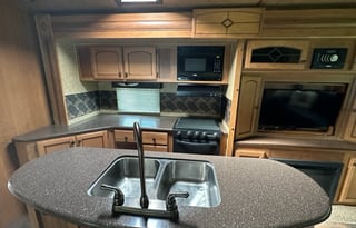 Couples Retreat & Pet Friendly Camper Rental