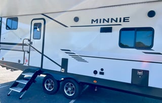 2021 Winnebago Industries Towables Minnie 2801BHS