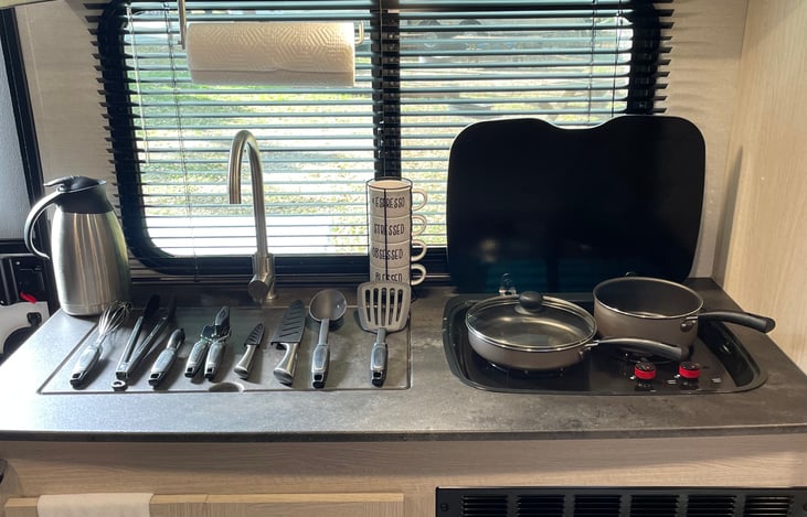 Full equipped kitchen.