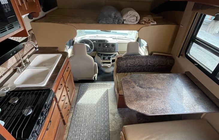 Ktichen, Dinette & Cab Over Bed
