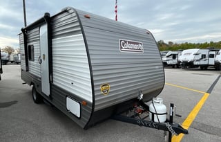 Cute and comfy 2023 Coleman lantern, 17R