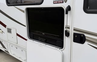 Luxury Family-Friendly Motorhome.  Adventure Ready