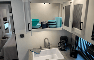 ( the traveler) Keystone Hideout 250BH