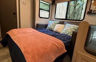 King Bed Family Bunkhouse — Fully Stocked