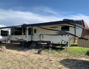 Heartland Bighorn 3760EL