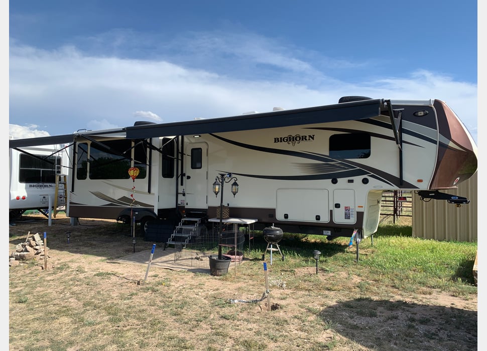 Fifth Wheel rentals in Alamogordo