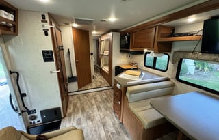 Family Road Trip RV | Sleeps 10 & Pet Friendly