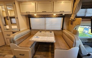 2022 Thor Motor Coach Freedom Elite 22HE