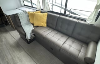 Fully Stocked|Delivery only|Bunkhhouse|Sleeps 7