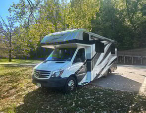 Forest River RV Sunseeker MBS 2400W
