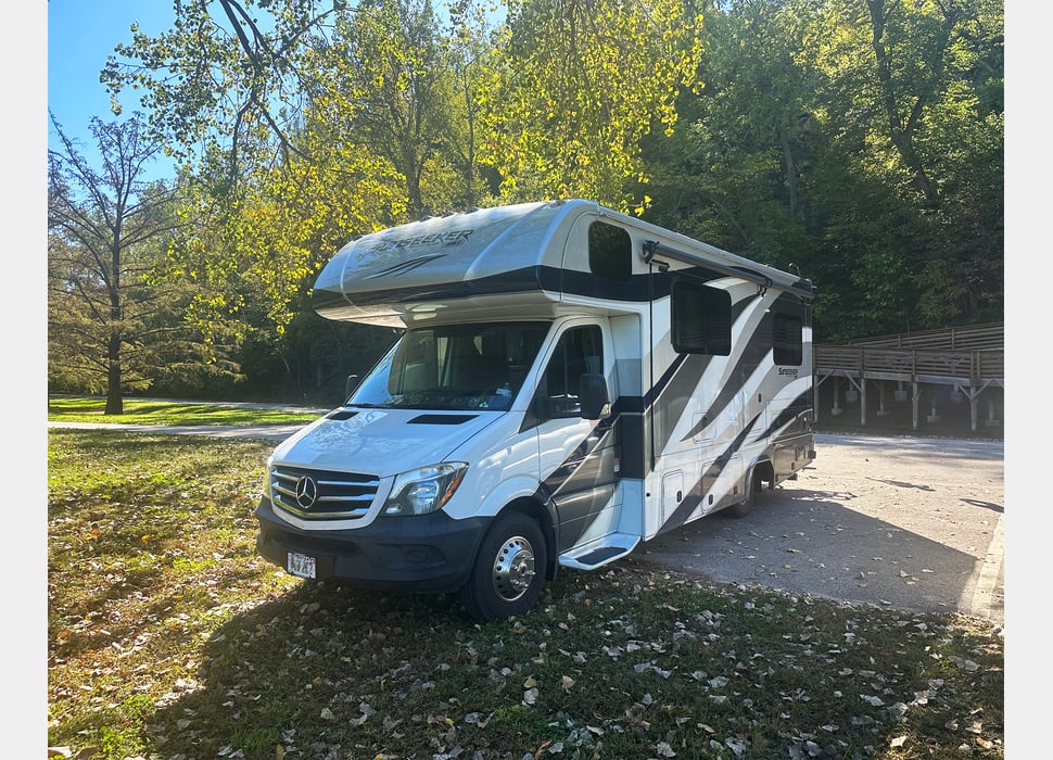 Class C Motor Home rentals in Winterset
