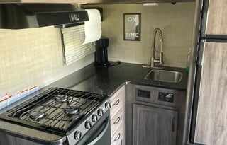 2019 Pacific Coachworks Blazen 28FS