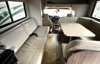 YoYo - Your Retreat on Wheels