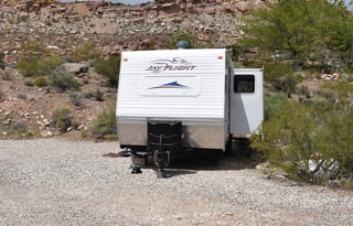 Beautifully updated 2006 Jayco Jay Flight with comfy queen and bunks! - Huge slideout