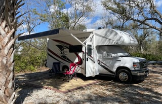 Cozy 2022 Motorhome 24ft with Queen Bed Slideout