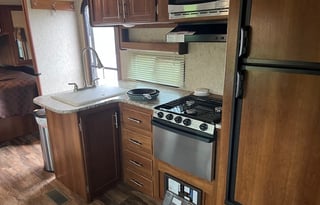 Great Travel Getaway Trailer!!