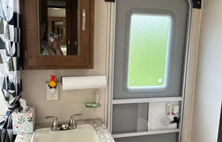 Family/Pet Friendly 2017 Forest River Salem 32BH