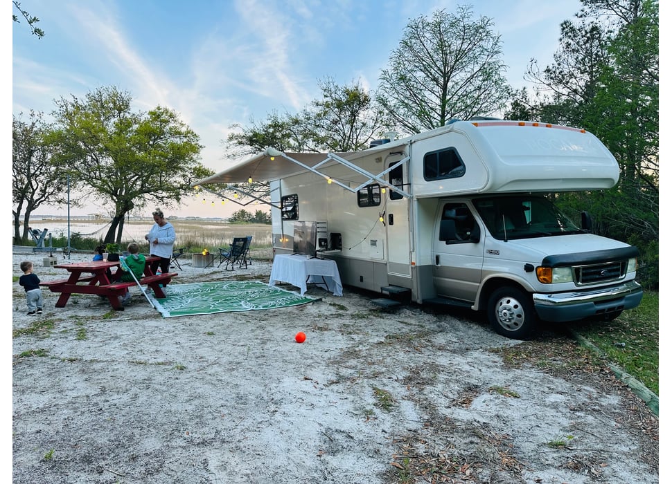 Class C Motor Home rentals in Ridgeland