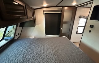 2021 Dutchmen RV Atlas 2942BHF