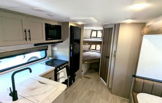 2025 KZ Connect SE – Sleeps 6–7
