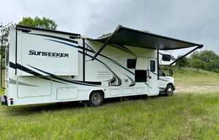 Midnight Sun, 2019 Sunseeker 32ft, fully stocked!!
