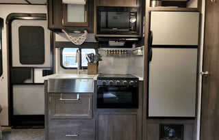 2020 Coleman Light **Fully Stocked**