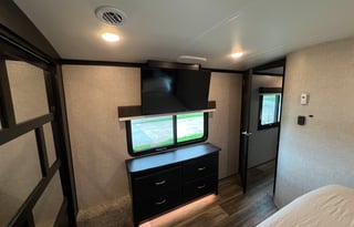 2022 Jayco Sleeps 8 Ready for your Next Adventure!