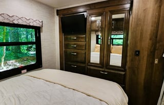 "Sully" the Jayco Redhawk w/BUNKS!!